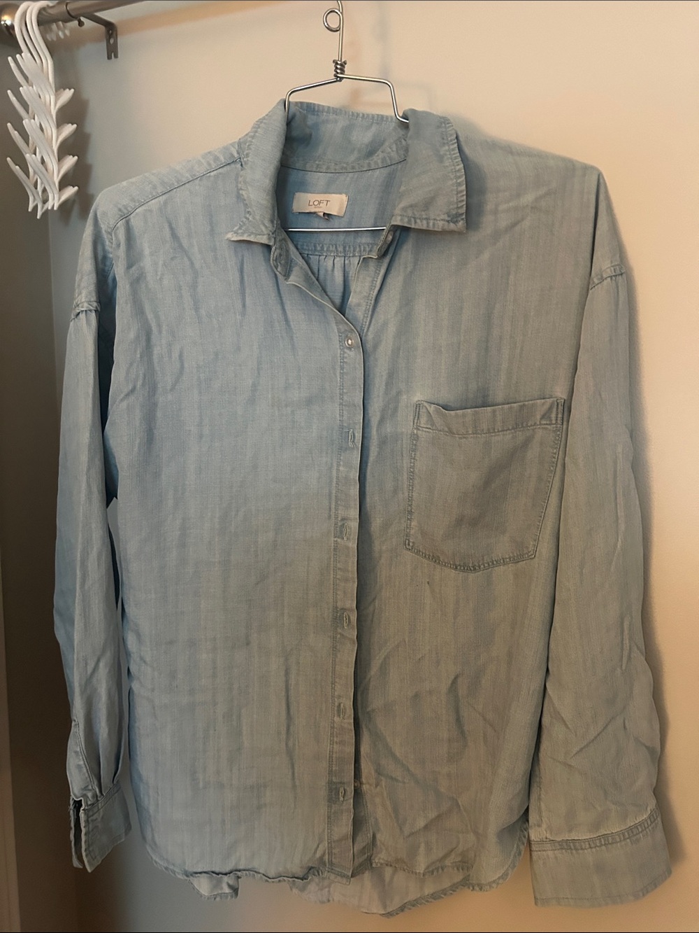 LOFT Women's Light Blue Chambray Button-Down Shirt